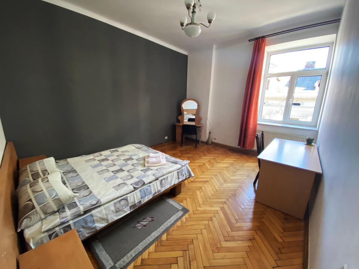 Apartment On Svobody Avenue Λβιβ Εξωτερικό φωτογραφία