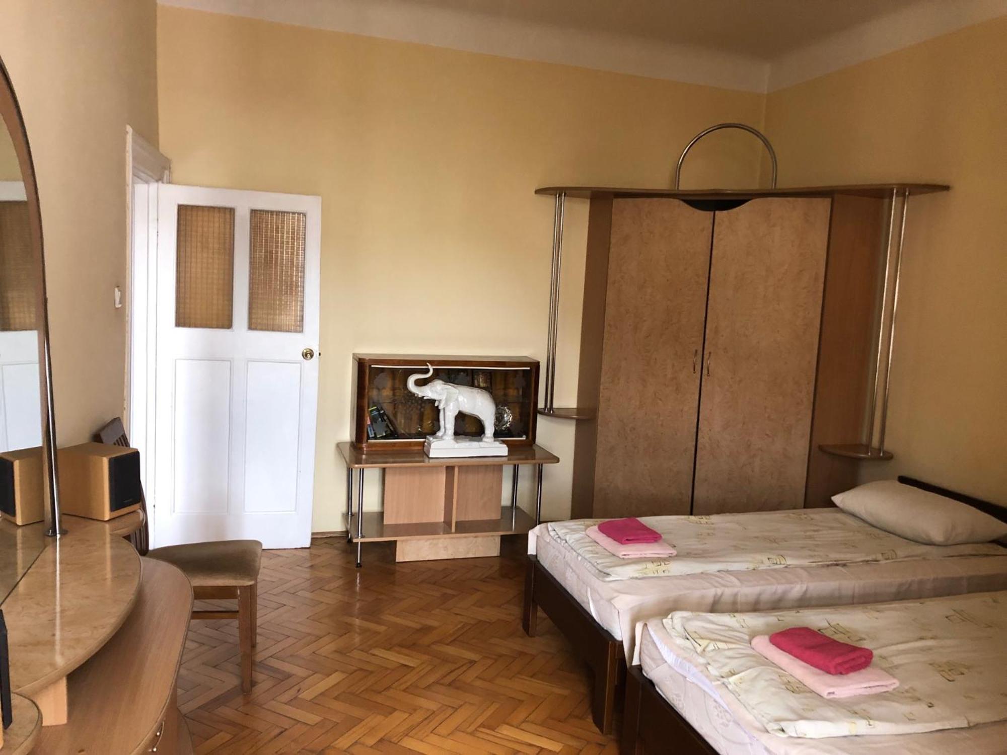 Apartment On Svobody Avenue Λβιβ Εξωτερικό φωτογραφία
